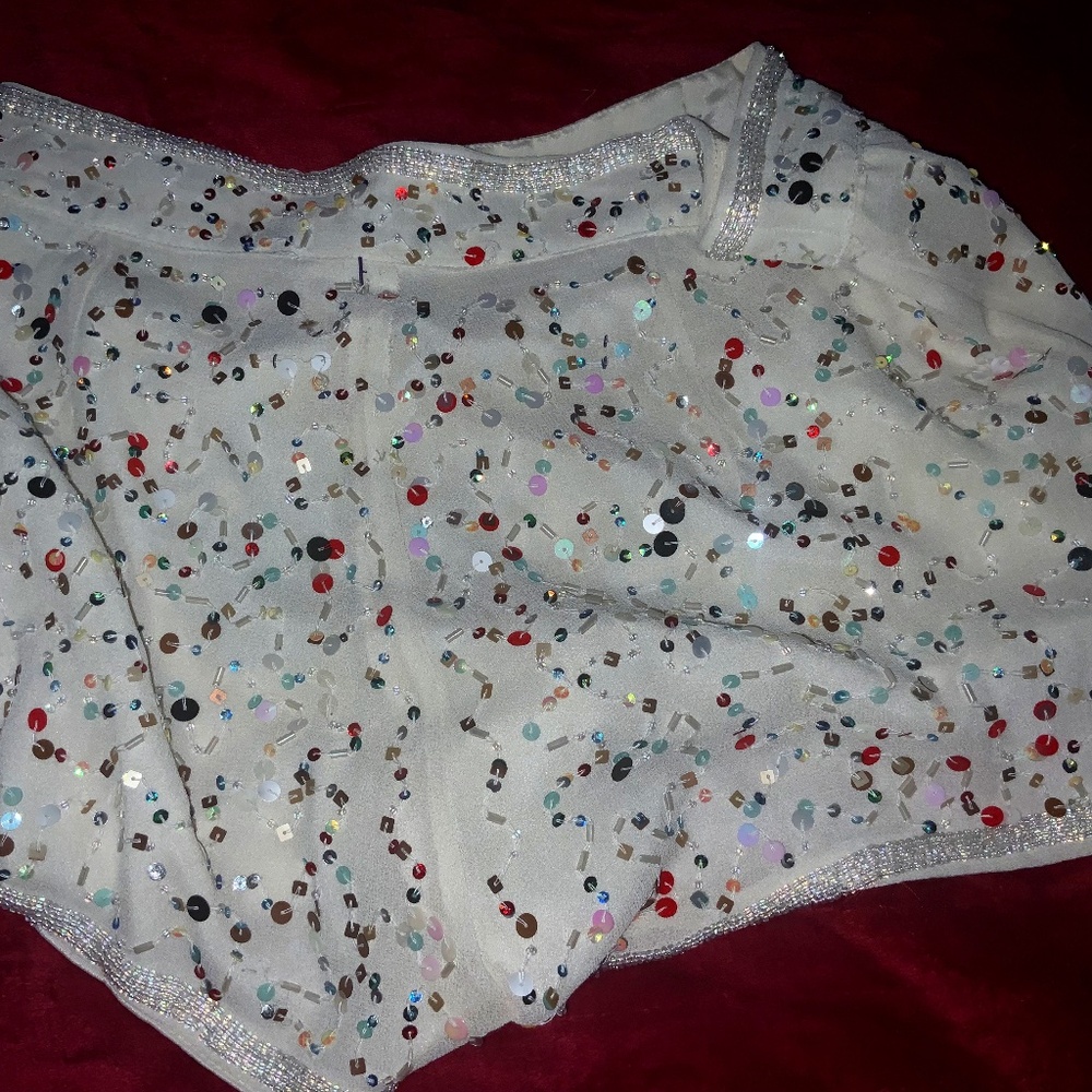 Women Beaded White Shorts silk lined Multi Colored Beads Size S Petite NWT